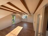 Foto - 3 Zimmer Wohnung Im Dachgeschoss