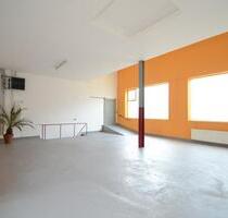 Lagerraum mit großem Zugang - 450,00&nbsp;EUR Kaltmiete, ca.&nbsp; 120,00&nbsp;m&sup2; in Vohenstrauß (PLZ: 92648)