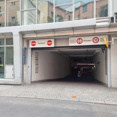 Foto - Tiefgaragenplatz Hackescher Markt