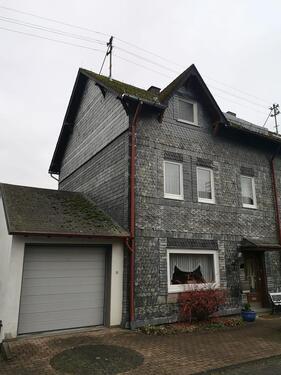 Foto - Doppelhaushälfte für handwerklich Begabte zu verkaufen