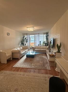 Foto - Helle 4-Zimmer-Wohnung mit Balkon und Einbauküche in Taunusstein