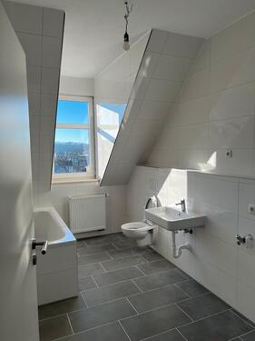 Foto - Neu sanierte 2 Zimmer Wohnung mit Einbauküche zu vermieten