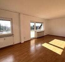 Große Wohnung in guter Wohnlage von Bad Meinberg mit Einbauküche und Balkon! - Horn-Bad Meinberg