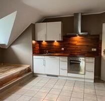 Bitburg-Stahl - Attraktive 3-Zimmer-Wohnung, 1. OG, mit EBK, 2 Stellplätzen u. Gartenmitbenutzung