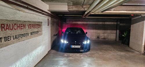 Foto - Tiefgaragenstellplatz - 100,00 EUR Miete,