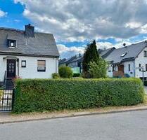 Doppelhaushälfte mit Garten und Garage in ruhiger Lage - Lehesten