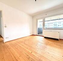 Wohnen am Dutzendteich: top gepflegte 2-Zimmer-Wohnung +++ mit Balkon +++ - Nürnberg Langwasser