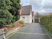 Foto - Einfamilienhaus mit Garten und Garage