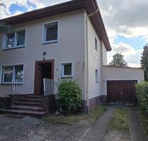 Einfamilienhaus mit Garage in Hamburg-Lurup Umbaugenähmigung auf