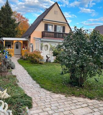 Foto - Freistehendes gepflegtes Einfamilienhaus mit Garage von privat