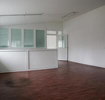 Büro in Bad Bramstedt 120,00 m² 6,0 pro m² 3 Stellplätze Kostenfrei