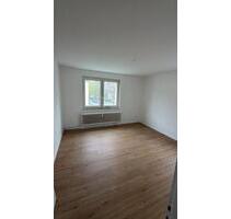 Helle 3-Zimmer-Wohnung mit Laminatboden in Detmold