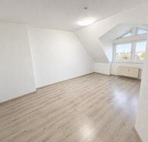 3-Zi.-Wohnung (DG) | 7 Min. S-U-Lichtenberg | Ruhige Lage - Berlin