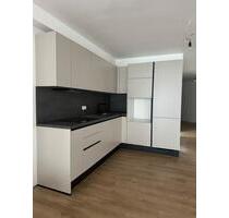 Erstbezug nach Sanierung: 3,5 Zi. Wohnung im 1. OG in Dettingen - Dettingen an der Erms