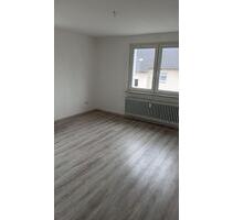 3-Zimmer-Wohnung mit hellem Laminatboden in Detmold-Georgstraße