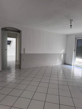 Foto - 3 Zimmer Dachgeschoßwohnung zur Miete in Höpfingen