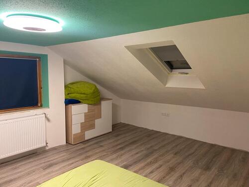 Foto - 1 Zimmer DG, Bad&WC, kl. Küchenzeile ab 15.04