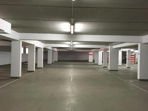 Foto - Tiefgaragenstellplatz in stadtnaher Lage