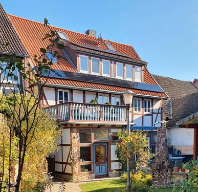Foto - Helle 2-Zi-DG-Whg mit Gartenidylle
