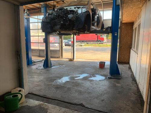 Foto - Kfz Werkstt zu vermeiten - Halle – Lager