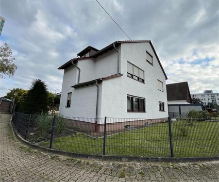 Foto - Zweifamilienhaus auf großem Eckgrundstück - provisionsfrei