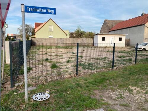 Foto - Autoplatz Gewerbegrundstück - 650,00 EUR Kaltmiete,