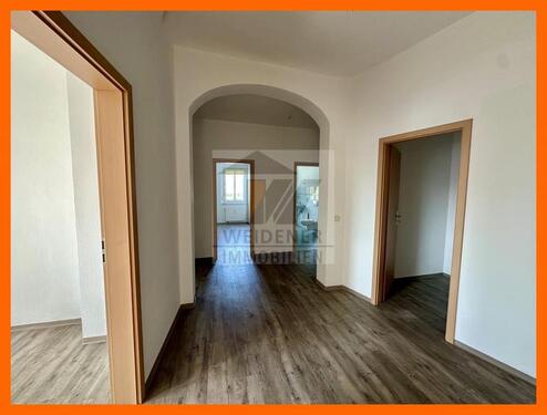 Foto - Aufzug, Balkon, Dusche und Wanne! Tolle 3 Raum Wohnung mit schönem Schnitt!