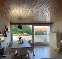 Dachgeschosswohnung mit Balkon, Keller & Garage in Korschenbroich