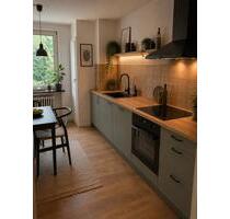 Schöne Wohnung im 2. OG, 2ZKDB, Balkon - Krefeld