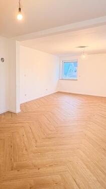 Foto - Frisch sanierte, lichtdurchflutete 3-Zimmer-Wohnung – Erstbezug