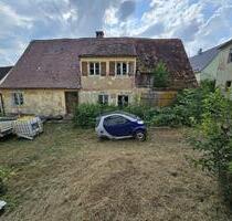 Zum Verkauf steht ein Wohnhaus in 86744 Hainsfarth (Bayern)