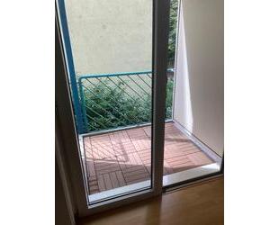 Charmantes 1-Zimmer-Apartment mit Balkon, Tiefgaragenstellplatz - Göttingen Grone