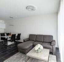 Charmantes, sehr schönes möbliertes 1 Zimmer Apartment mit Garten - Frankfurt am Main Nied