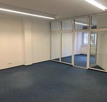 Attraktive Bürofläche mit Einbauküche und Parkplätzen - Neubrandenburg