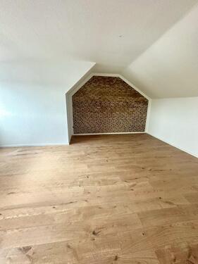 Foto - *Renovierte 3 Zimmerwohnung mit Balkon und EBK*