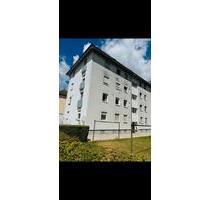 Privat 4-Zimmer-Eigentumswohnung mit Balkon und Garage - Heilbronn