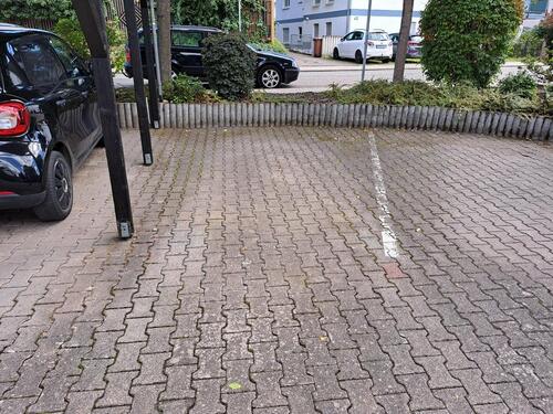 Foto - PKW Stellplatz ab sofort zu vermieten Turnierstr. 43