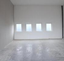 Lagerhalle Halle Gewerbehalle Lagerfläche Lagerraum mit Rolltor zu vermieten! - Oberderdingen