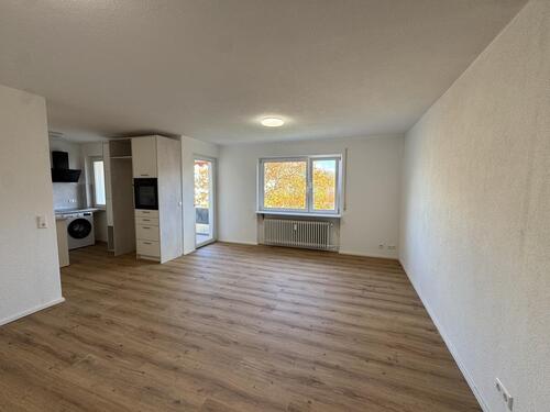 Foto - Renovierte 1,5-Zi.-Whg. mit Loggia, PKW-Stellplatz, leerstehend, in Überlingen!