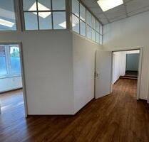 Büro in Ricklingen zu mieten - 1.900,00&nbsp;EUR Kaltmiete, ca.&nbsp; 200,00&nbsp;m&sup2; in Hannover (PLZ: 30459) Ricklingen