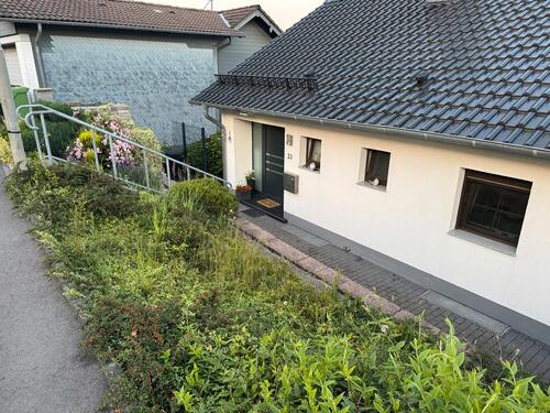 Foto - Anliegerwohnung mit Terrasse - 500,00&nbsp;EUR Kaltmiete,