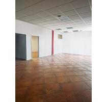 Gewerbefläche m. Laderampe + Büro in Lübbecke - o. Prov.