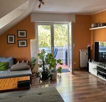 Großzügige 2 (3)-Zimmer-Maisonettewohnung mit Balkon und Kfz-S... - Osnabrück Gretesch