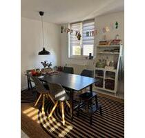 Helle 3-Zimmer-Wohnung mit Balkon und Dachgeschoss in Hürth
