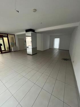 Foto - Gewerbefläche Breisach - 2.100,00 EUR Kaltmiete,