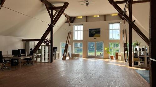 Foto - CoWorking CoCreation Arbeitsplatz Büro Schreibtisch