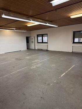 Foto - Biete Büro und Hallenfläche mit 260qm teilbar