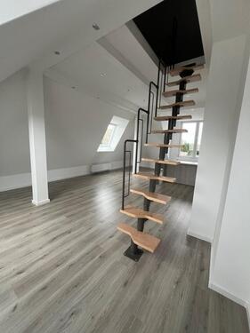 Foto - Hochwertige & lichtdurchflutete DG-Wohnung mit EBK