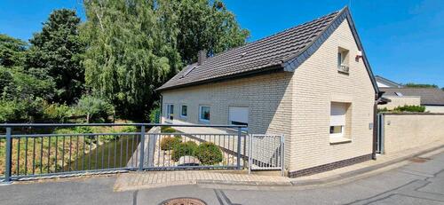 Foto - Freistehendes Einfamilienhaus an der Gilbach in Rommerskirchen