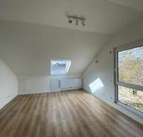 2,5 Zimmer Dachgeschosswohnung - 1.000,00&nbsp;EUR Kaltmiete, ca.&nbsp; 60,00&nbsp;m&sup2; in Wendlingen am Neckar (PLZ: 73240)